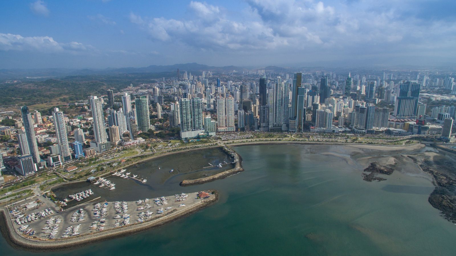 Bahía y distrito financiero de Panamá